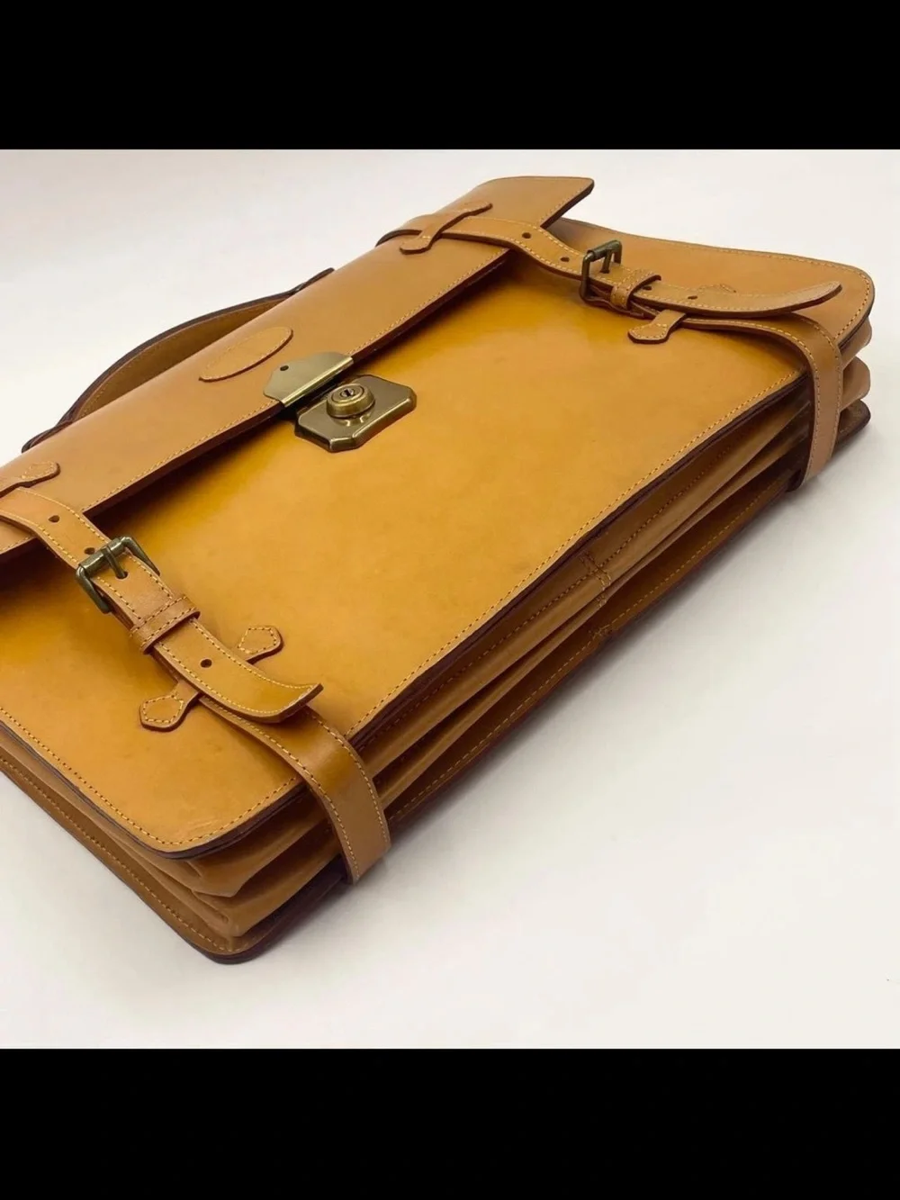 Mulberry Men's Leather Satchel in Warm Tan